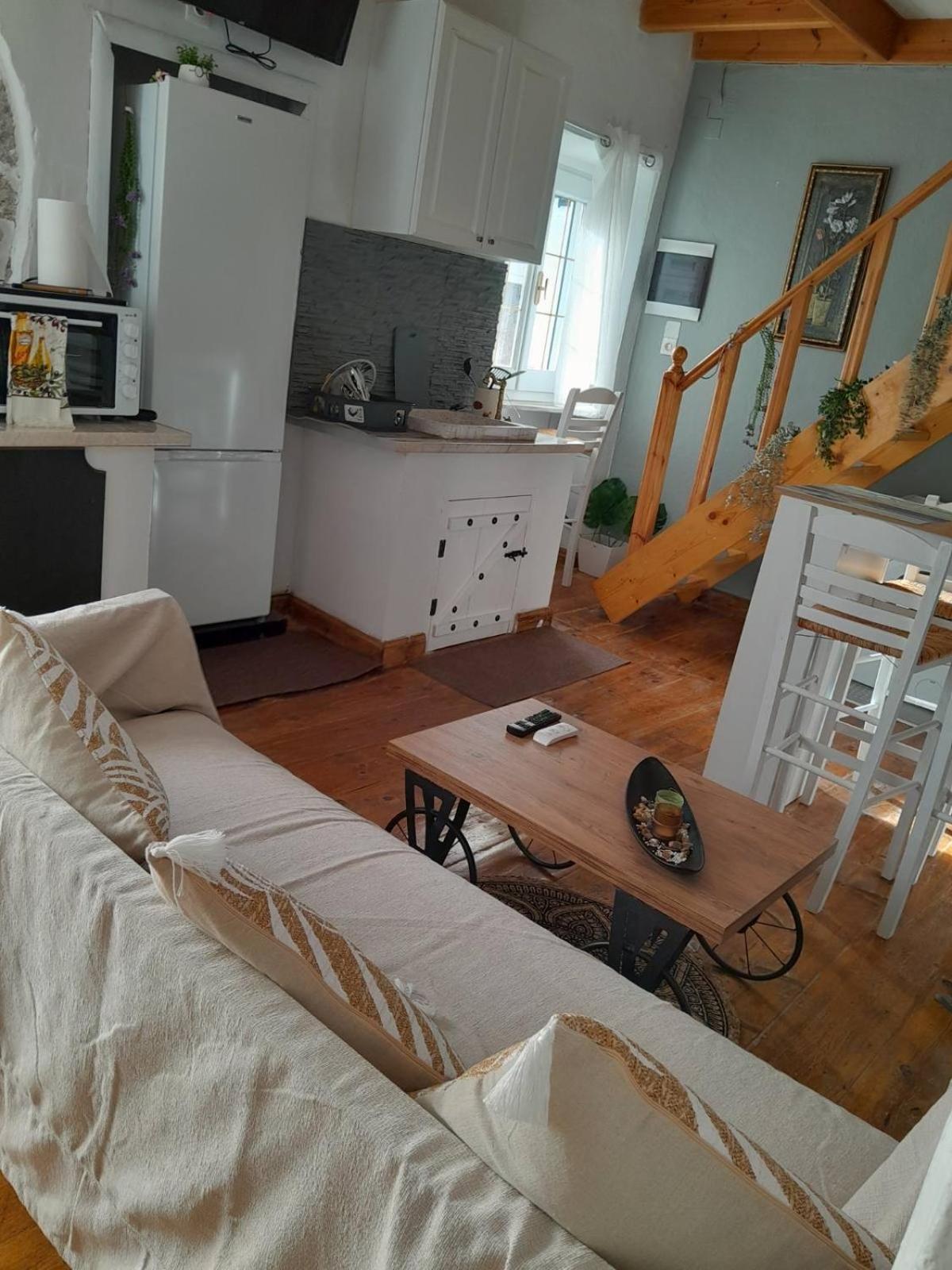 Appartement Archontissa Sea View House à Mesongí Extérieur photo